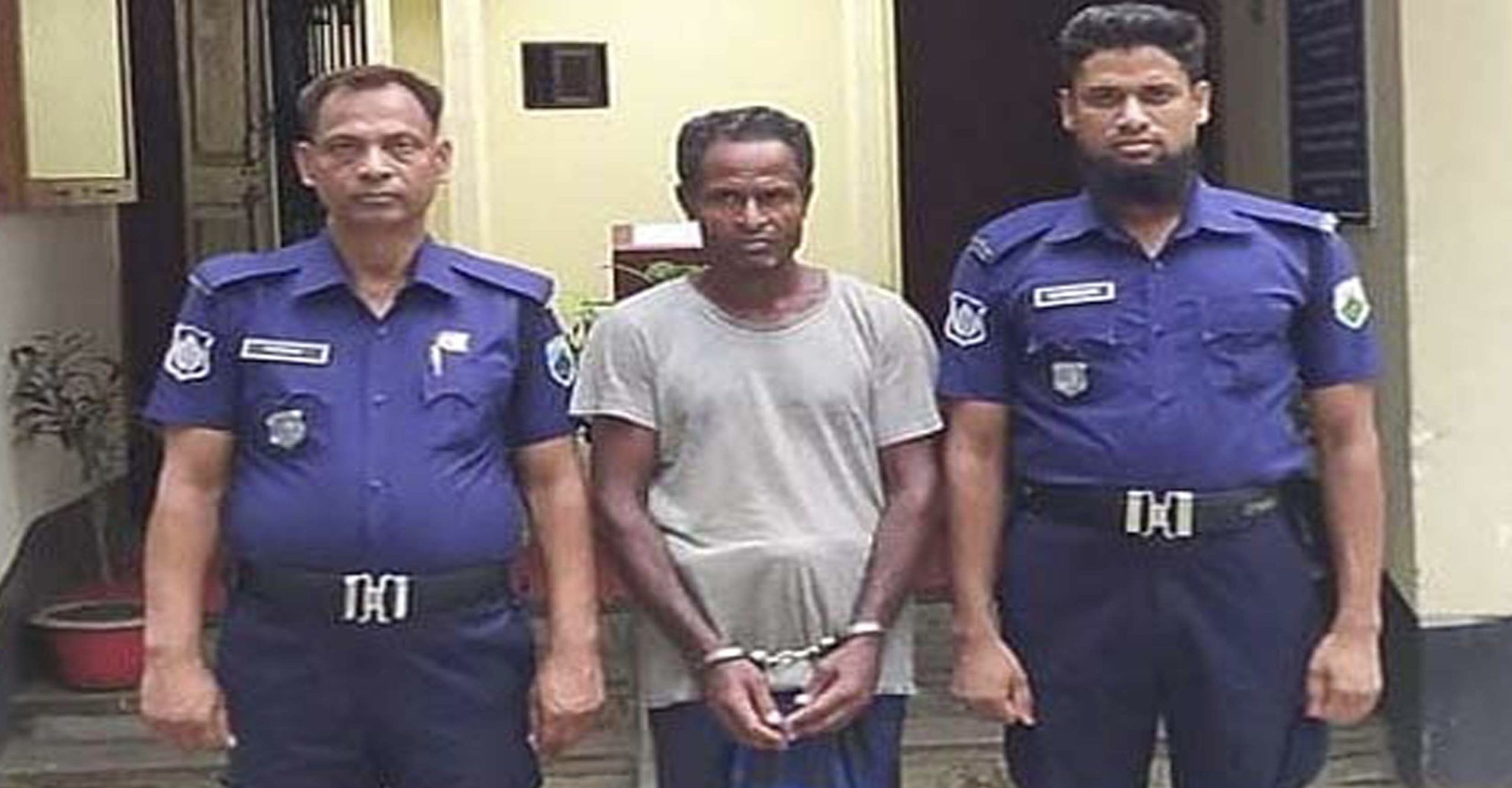 ধর্ষণ মামলায় গ্রেফতারকৃত আসামী। ছবি: এনসিএন