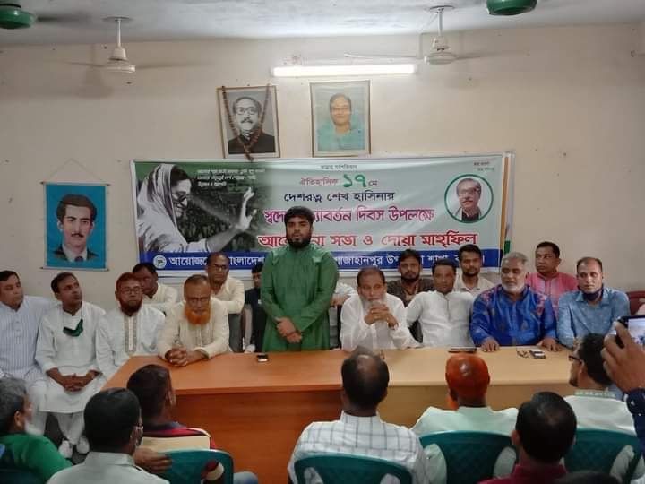 শাজাহানপুরে স্বদেশ প্রত্যাবর্তন দিবসে আলোচনা সভায় বক্তব্য রাখেন সোহরাব হোসেন ছান্নু। ছবি: এনসিএন