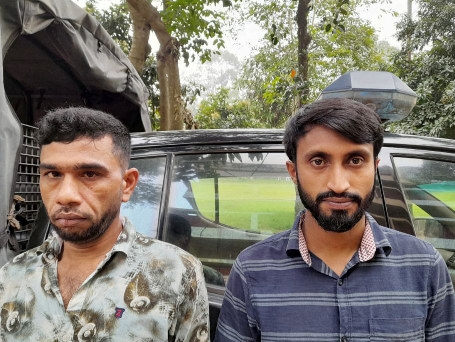 বগুড়ায় ১৩৩০ পিস ইয়াবাসহ গ্রেপ্তার ২