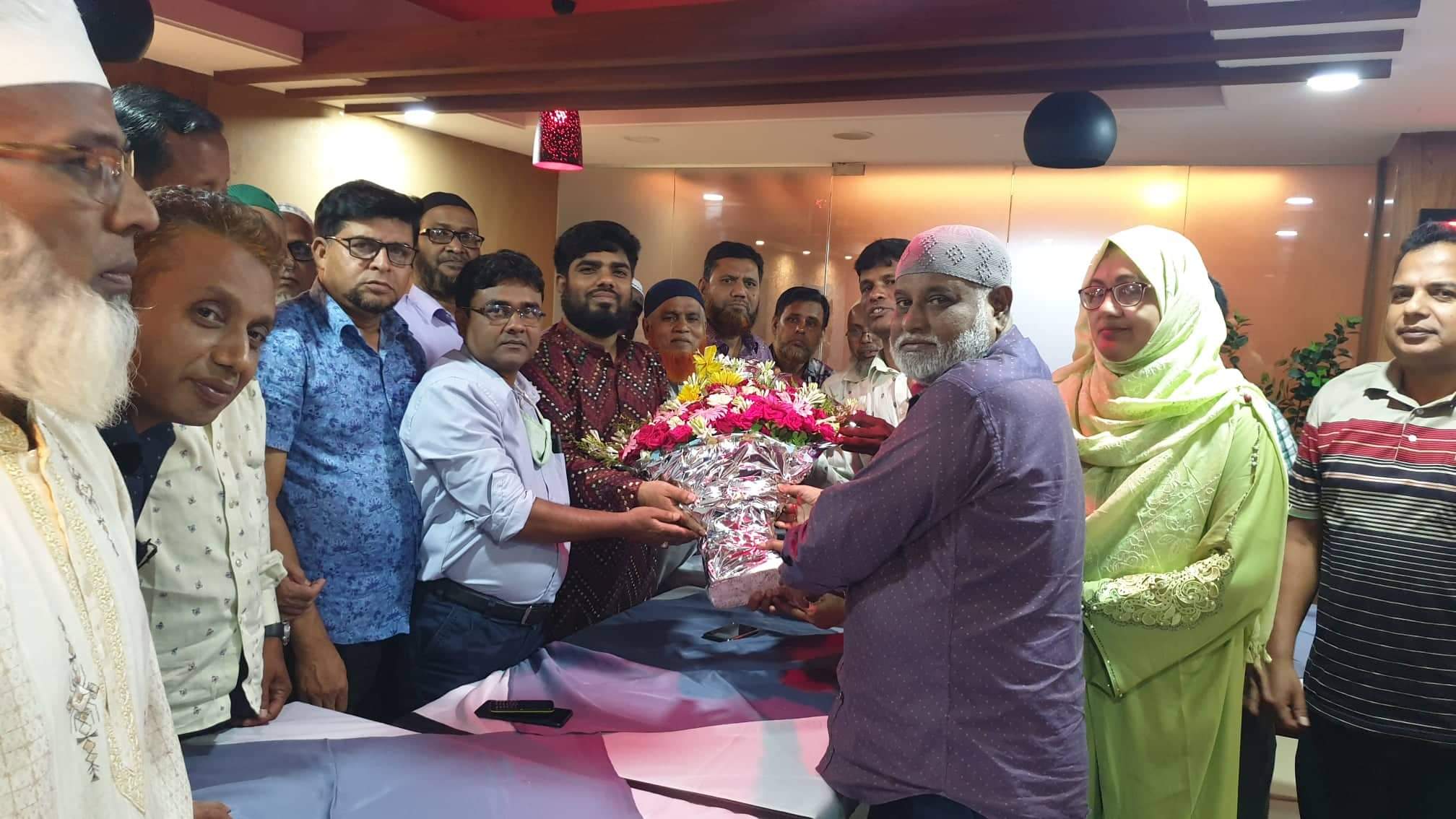 শাজাহানপুরে উপজেলা চেয়ারম্যানকে সংবর্ধনা