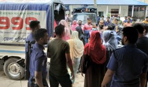 ৩৮ জনকে অসামাজিক কার্যকলাপের অভিযোগে আবাসিক হোটেল থেকে গ্রেফতার। ছবিঃ এনসিএন