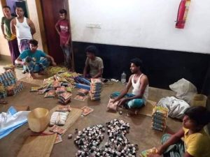 মহাস্থানে জর্দা কারখানায় অভিযান। ছবিঃ এনসিএন