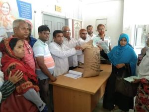 বগুড়ায় ২৪১টি দুস্থ্য পরিবারের মাঝে ভিজিডির চাল বিতরণ