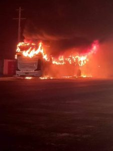 এসি বিস্ফোরণে চলন্ত বাসে আগুন, প্রাণে রক্ষা পেল ২০ যাত্রী