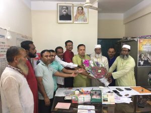 মানিকদিপা দ্বিমুখী উচ্চ বিদ্যালয়ের সভাপতিকে সংবর্ধনা