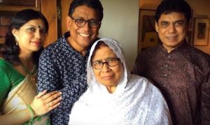 অভিনেতা ও নির্মাতা আফজাল হোসেনের মায়ের ইন্তেকাল