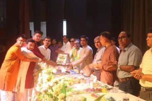 সংবর্ধিত হলেন বাকৃবি ছাত্রলীগের সভাপতি রিয়াদ