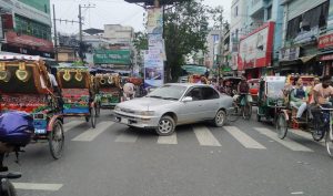 'জেব্রা ক্রসিং' কি তা জানেন না বগুড়ার ৯০ শতাংশ রিক্সা চালক