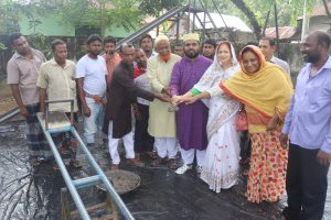 শাজাহানপুরে প্রাথমিক বিদ্যালয়ে শিশু পার্ক নির্মাণ কাজের উদ্বোধন