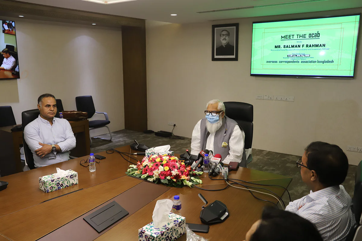শনিবার প্রেস দ্যা মিট অনুষ্ঠানে বক্তব্য রাখেন সালমান এফ রহমান। ছবি: সংগৃহীত