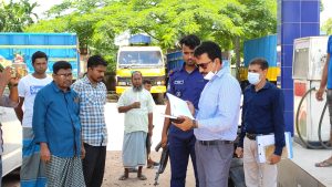 বগুড়ার পেট্রোল পাম্পে ভোক্তা অধিকারের অভিযান