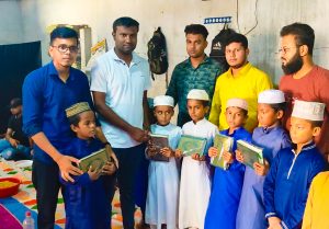 জাতীয় শোক দিবস উপলক্ষে বগুড়ায় সেভ দ্য ফিউচার ফাউন্ডেশনের দোয়া মাহফিল।