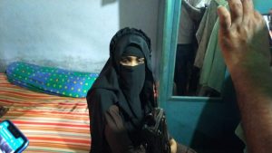 শাজাহানপুরে স্ত্রীর মর্য‍াদার দাবিতে স্বামীর বাড়িতে অনশন