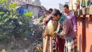 বগুড়ায় রং মিশিয়ে মাছ বিক্রি, ব্যবসায়ীকে জরিমানা