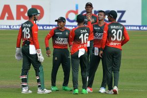 বিসিবির কেন্দ্রীয় চুক্তিতে চমক, বাদ পড়লেন যারা