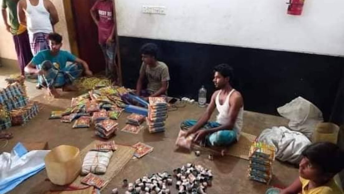 মহাস্থানে জর্দা কারখানায় অভিযান। ছবিঃ এনসিএন