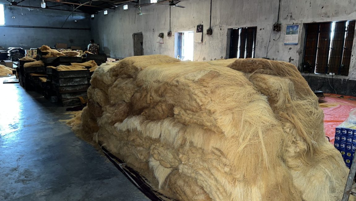 অস্বাস্থ্যকর পরিবেশে তৈরি হচ্ছে সেমাই। ছবিঃ এনসিএন