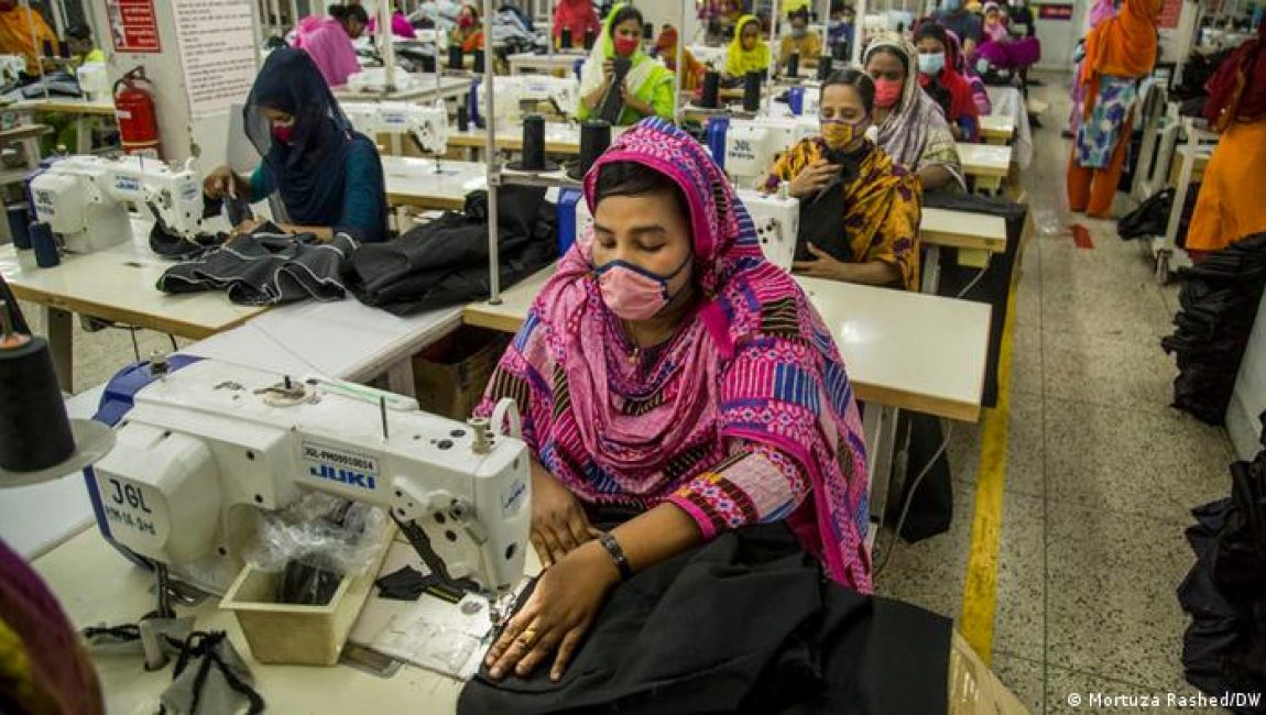 সারাদেশে সাপ্তাহিক ছুটি সমন্বয় করে খোলা থাকবে শিল্পকারখানা।