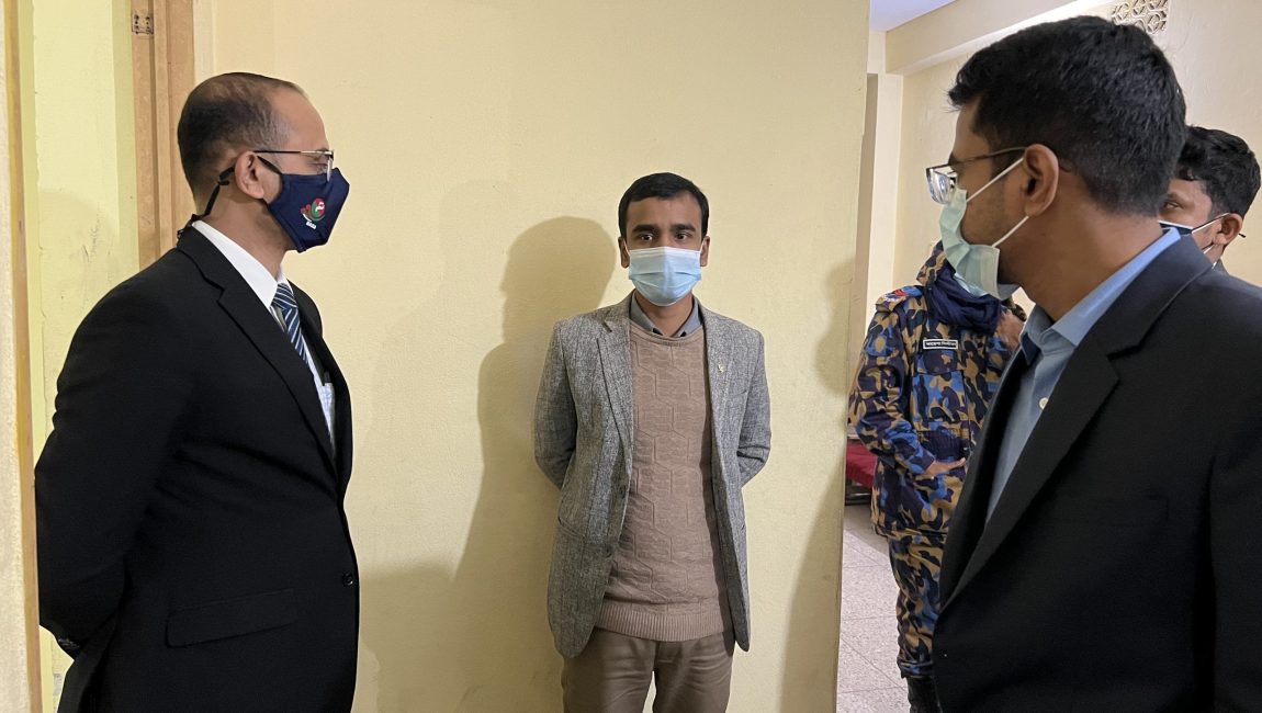 কোচিং সেন্টার চলাকালীন সময়ে জেলা ম্যাজিস্ট্রেটের অর্থদন্ড। ছবি: এন সি এন