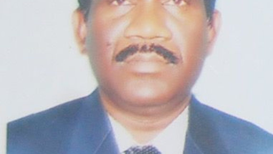 বীর শ্রেষ্ঠ রুহুল আমিন স্মৃতি পদক পেলেন বগুড়ার রবার্ট রবিন মারান্ডী।