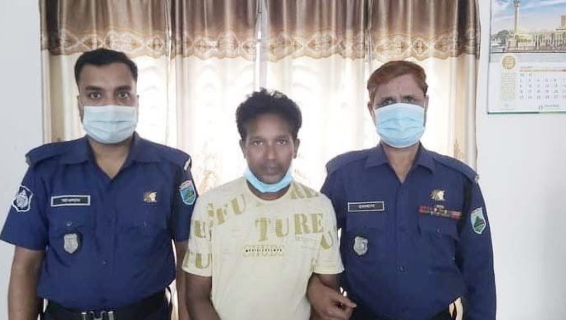 বগুড়া সান্তাহারে এম্পুলসহ মাদককারবারি গ্রেফতার। ছবি: এনসিএন