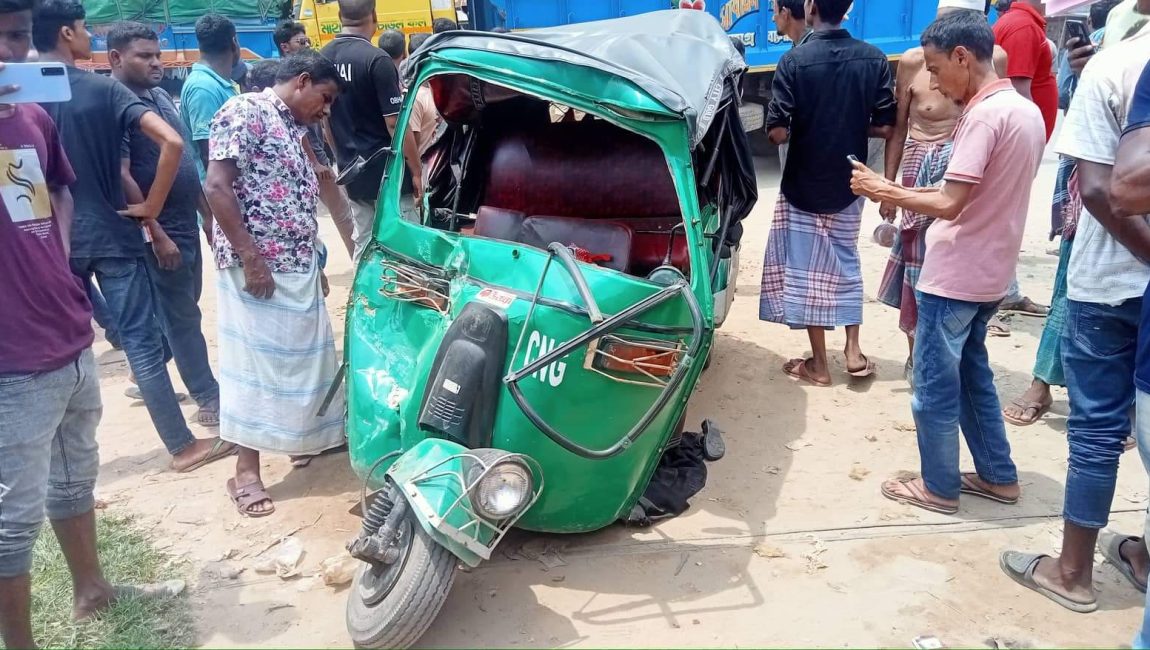 বগুড়ায় বাস ও সিএনজির মুখোমুখি সংঘর্ষে দুইজন নিহত, আহত ৪