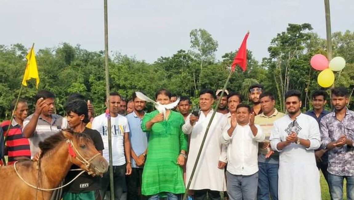 শাজাহানপুরে বিশাল ঘোড়ার দৌড় প্রতিযোগিতা