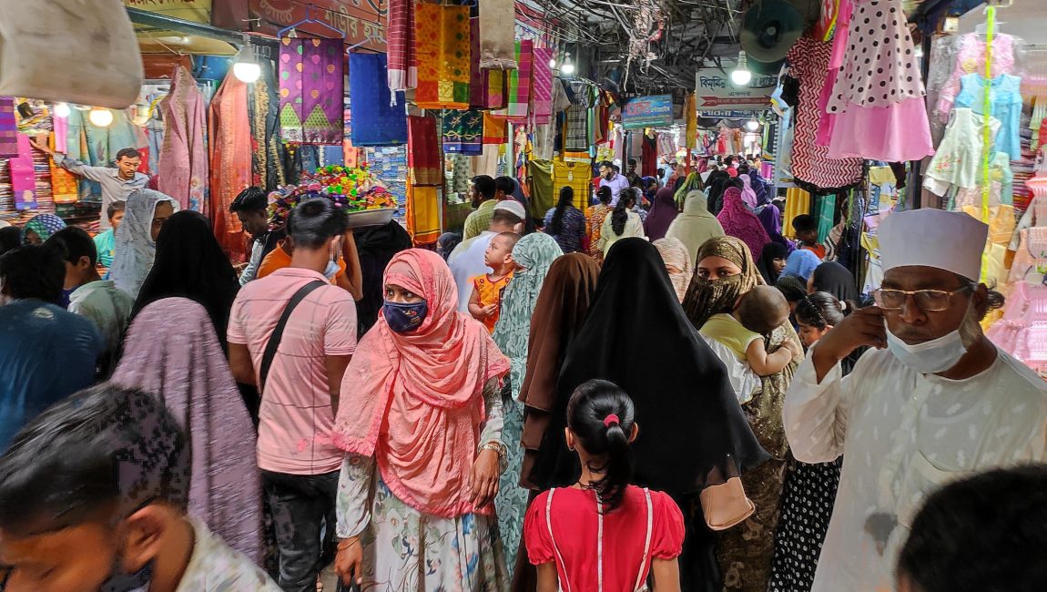 রাত ৮টায় মার্কেট বন্ধের বিষয়ে বৈঠক আজ