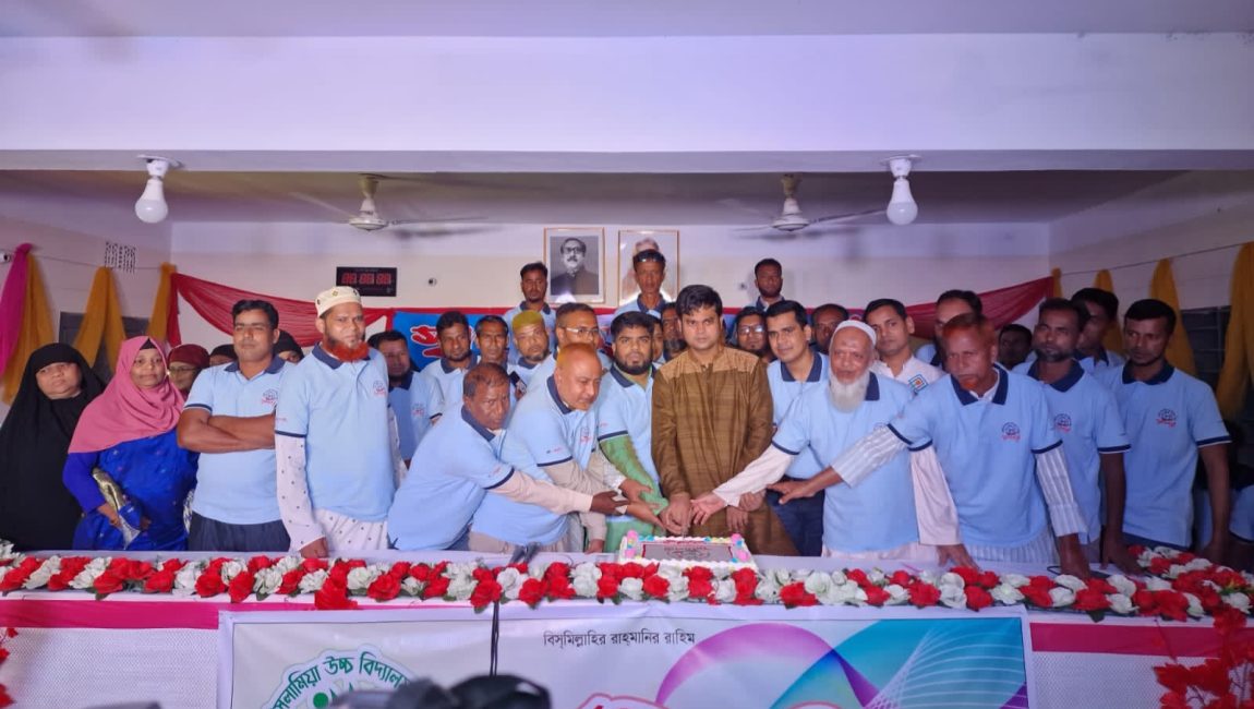 গোহাইল ইসলামিয়া উচ্চ বিদ্যালয়ে এসএসসি ৯৭ ব্যাচের পুর্নমিলনী।