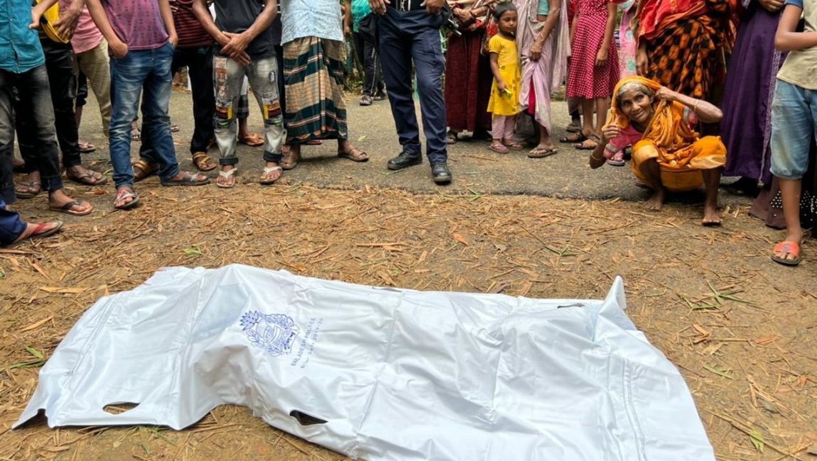 শাজাহানপুরে বাঁশঝাড় অজ্ঞাত নারীর লাশ। ছবি: এনসিএন