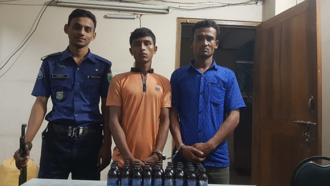 বগুড়ায় ২৮ বোতল ফেন্সিডিল গ্রেফতার ২