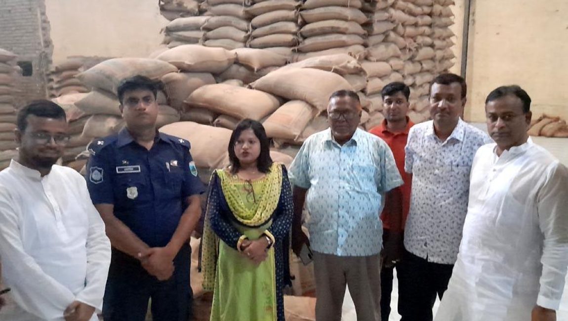 বগুড়ায় ধান-চালের গুদামে অভিযান, জরিমানা ১ লাখ ৭০ হাজার