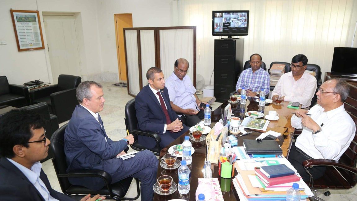 রাবি উপাচার্যের সাথে ব্রিটিশ ডেপুটি হাইকমিশনারের মতবিনিময়।