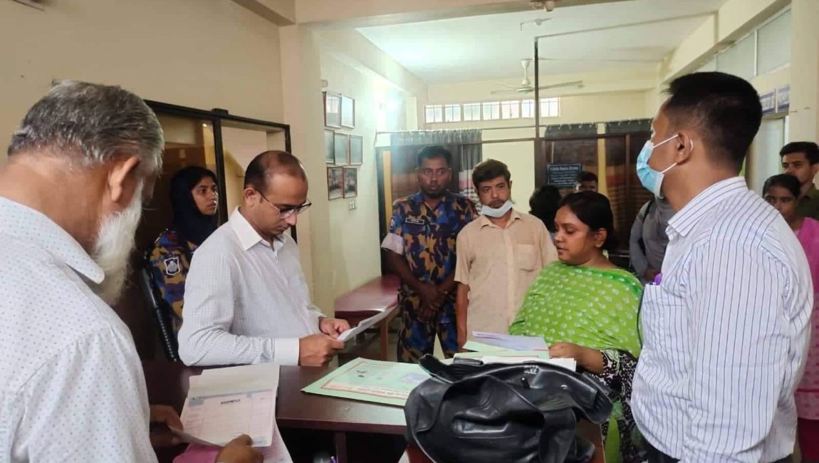 বগুড়ায় দুই ক্লিনিক কে ৩ লাখ টাকা জরিমানাসহ সিলগালা করেছেন ভ্রাম্যমান আদালত।